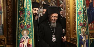 Ο οικουμενικός πατριάρχης Βαρθολομαίος, σε επίσκεψή του στο Περιστέρι το 2024