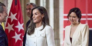 Η βασίλισσα Λετίθια με το απόλυτο κομμάτι της άνοιξης