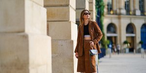 Βερμούδα την άνοιξη: Στιλάτες ιδέες για γυναίκες μετά τα 40