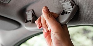 Χειρολαβή σε αυτοκίνητο