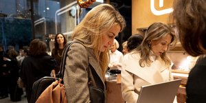 H Χρυσή Βαρδινογιάννη κρατάει τη διαχρονική τσάντα που θέλουν όλες οι γυναίκες -Πού πήγε