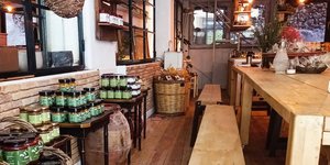 Το εμβληματικό Γιασεμί στην Πλάκα ανοίγει ένα νέο κεφάλαιο -Τι είναι το yiasemi cottage