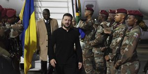 Ο Βολοντίμιρ Ζελένσκι κατά την άφιξή του στη Νότια Αφρική