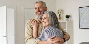 Χαρούμενο ζευγάρι άνω των 60