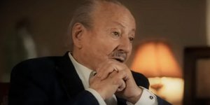 Ο βραβευμένος σκηνοθέτης Μοχάμεντ Λάχνταρ Χαμίνα