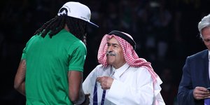 Ποιος είναι ο σεΐχης Σαούντ Αλί Αλ Θανί που βρέθηκε στην Αθήνα και παρακολούθησε αγώνες μπάσκετ