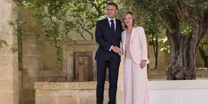 Συνάντηση Μελόνι-Μακρόν στις 3 Ιουνίου