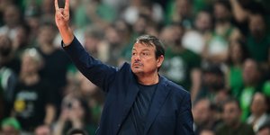 Ο Εργκίν Αταμανάν στο ΟΑΚΑ
