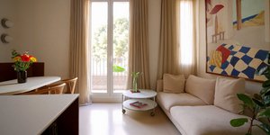 Πώς μια αρχιτέκτονας δημιούργησε το απόλυτο σπίτι-καταφύγιο σε μόλις 42 τ.μ. στη Βαρκελώνη