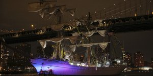 H σύγκρουση του ιστιοφόρου στη γέφυρα του Μπρούκλιν