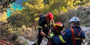 Εικόνα από τη διάσωση της τουρίστριας