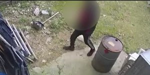 Κλέφτης εν ώρα δράσης