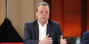 O Σωκράτης Φάμελλος