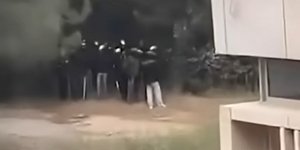Ομάδα κουκουλοφόρων φοιτητών στην Πολυτεχνειούπολη