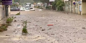 Γαλλία:«Σκηνές πολέμου» από καταρρακτώδεις βροχές στα νοτιοανατολικά - Τουλάχιστον 3 νεκροί