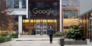 Εργαζόμενος στην Google φτάνει στην εργασία του
