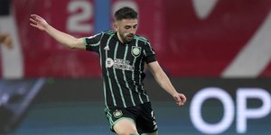 Ο Γκρεγκ Τέιλορ με τη φανέλα της Σέλτικ