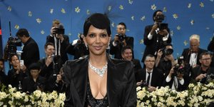 Η Χάλι Μπέρι στο χαλί του Met Gala