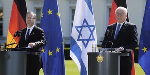 Οι πρόεδροι του Ισραήλ, Ισαάκ Χέρτσογκ (αριστερά) και της Γερμανίας, Φρανκ-Βάλτερ Σταϊνμάιερ (δεξιά) 