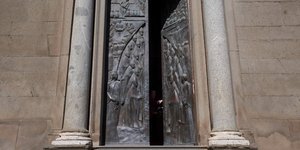 Ιταλία: Στη Ρώμη έφτασαν όλοι οι εκλέκτορες καρδινάλιοι -Κληρώθηκαν τα διαμερίσματα στα οποία θα διαμείνουν	