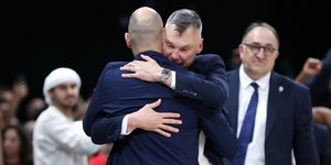 Αγκαλιά Γιασικεβίτσιους και Σπανούλη