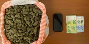 Ακατέργαστη κάνναβη