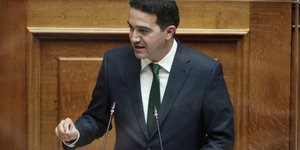 Ο Μιχάλης Κατρίνης στη Βουλή
