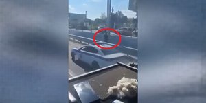 Απίστευτο περιστατικό: Τράβηξε χειρόφρενο στη μέση του Κηφισού για να κάνει... την ανάγκη του