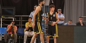 Ο Πάρης Κλώντζαρης του Αμαρουσίου