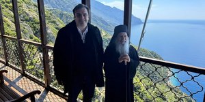 Ο Κυριάκος Πιερρακάκης στο Άγιο Όρος