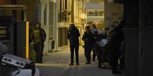 Ανθρωποκτονία-σοκ στη Λάρισα: 21χρονος σκότωσε την 52χρονη μητέρα του και με τον εξάδελφό του επιχείρησε να εξαφανίσει το πτώμα