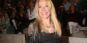 Τι είναι αυτό το μάτι που φοράει συνέχεια η Μαριάννα Λάτση -Έχει γίνει σήμα κατατεθέν του στιλ της