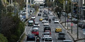 Κίνηση οχημάτων στη Λ.Κηφισίας 