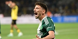 Ο Μλαντένοβιτς με τη φανέλα του Παναθηναϊκού