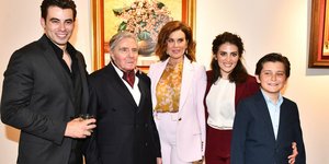 Ευγενία Μανωλίδου: Παρευρέθηκε στην έκθεση του πρώην συζύγου της, Θεόδωρου Μανωλίδη, με τα παιδιά της