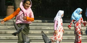 Κορίτσια με ισλαμική μαντίλα