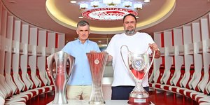 Ολυμπιακός: Μαρινάκης και Μεντιλίμπαρ με τα τρόπαια που κατέκτησε η ομάδα τον τελευταίο χρόνο