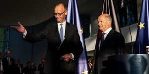 Ο νέος Καγκελάριος της Γερμανίας Φρίντριχ Μερζ με τον απερχόμενο Όλαφ Σολτς 