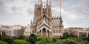 Η Sagrada Familia στην Βαρκελώνη, μια εκκλησία ηλικίας 143 ετών / SHUTTERSTOCK