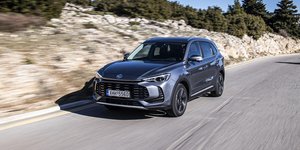MG ZS Max