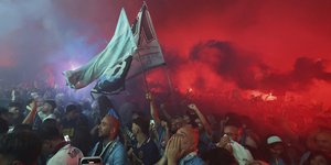 Έκρηξη χαράς στη Νάπολη -Μια πόλη γιορτάζει με την ψυχή της το 4ο πρωτάθλημα της ιστορίας της