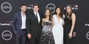 Οι γιοι και οι κόρες του Άρνολντ Σβαρτσενέγκερ με τη μητέρα τους