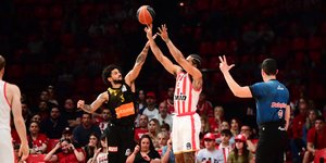 Φάση από το Ολυμπιακός - ΑΕΚ