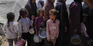 παιδια συσσίτιο 