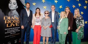 Μανώλης Παπασάββας, Έλενα Παπαρίζου, Ελένη Σαμαρά, Gerald Krischek, Μελίνα Δασκαλάκη, Ντόρα Δημοπούλου, Αλίνα Μινέττα