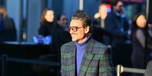 Οι δερμάτινες μπότες Saint Laurent που όλο το Χόλιγουντ μιλάει γι'αυτές- Τις φορούν οι πιο στιλάτοι σταρ