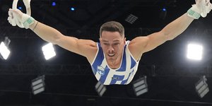 Ο Λευτέρης Πετρούνιας στους κρίκους