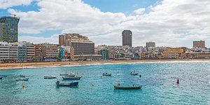 H παραλία Καντέρας στη Λας Πάλμας στα Κανάρια, όπου σκοτώθηκε ο 48χρονος ενώ πόζαρε για selfie