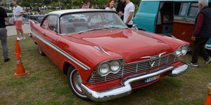 Μια Plymouth ίδια με την...Christin