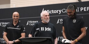 Μάνου Τζινόμπιλι, Γκρεγκ Πόποβιτς και Τιμ Ντάνκαν